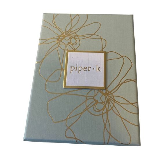 Piper k Acrylic Long Drop Tabby Cat Earrings. Adorable! - Picture 6 of 6